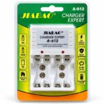PUNJAČ ZA BATERIJE AA / AAA / 9V JIABAO A-612